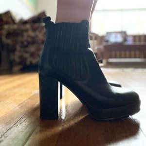 L'Intervalle Black Leather Platform Heels